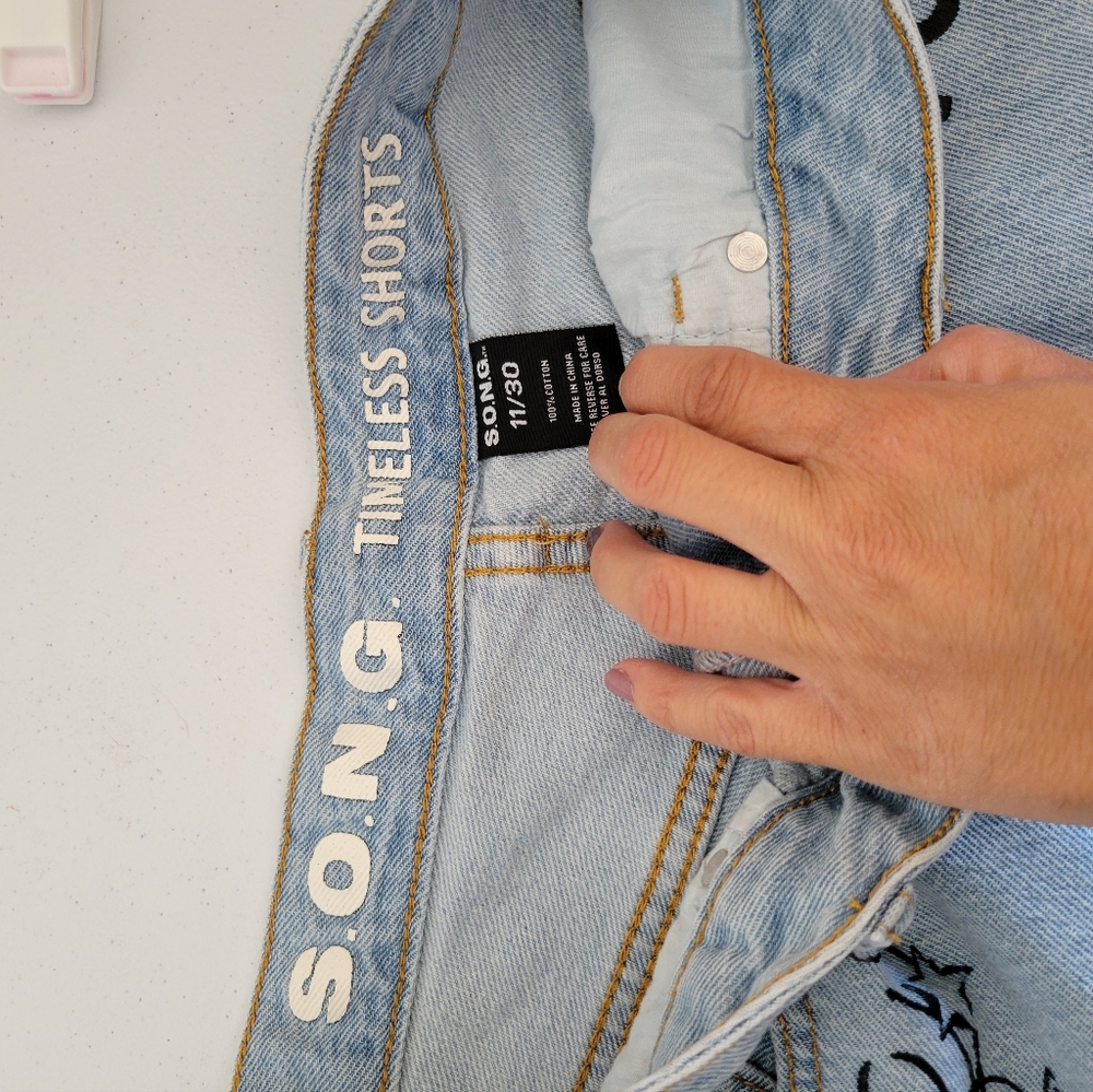 S.O.N.G. Timeless Shorts Denim High Rise Light Wash Mom Shorts Size 11/30 - Picture 5 of 8